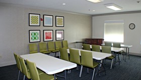 Holiday Inn Express & Suites Plainview