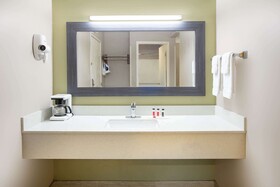 Baymont by Wyndham Plano