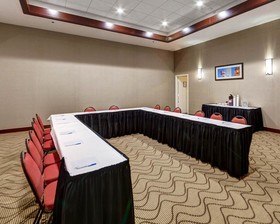 Deluxe Inn Plano