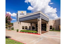 Deluxe Inn Plano
