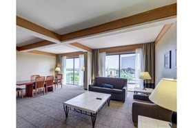 Deluxe Inn Plano