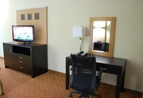 Holiday Inn Express & Suites Plano West - Frisco