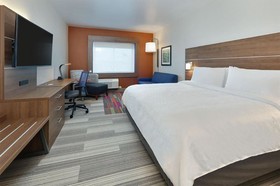 Holiday Inn Express & Suites Plano East