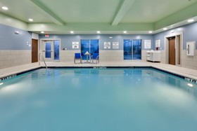 Holiday Inn Express & Suites Plano East