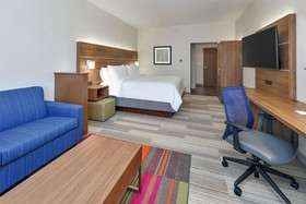 Holiday Inn Express & Suites Plano East