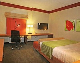 La Quinta Inn & Suites by Wyndham Dallas Plano West