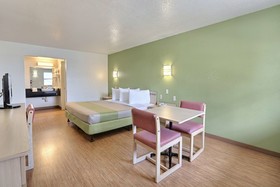 Motel 6 Dallas - Plano Northeast