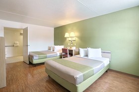 Motel 6 Dallas - Plano Northeast