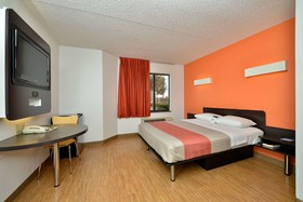 Motel 6 West Plano