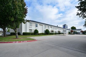 Motel 6 West Plano