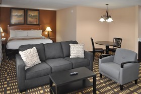 Quality Inn & Suites Plano East - Richardson