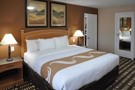Quality Inn & Suites Plano East - Richardson