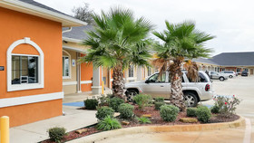 Studio 6 Pleasanton Tx