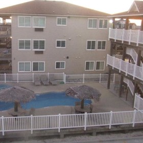 Beachgate CondoSuites & Motel