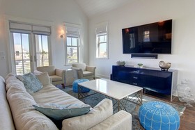 Cinnamon Shore