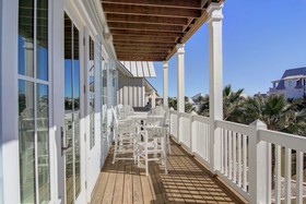Cinnamon Shore