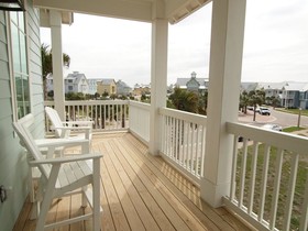 Cinnamon Shore