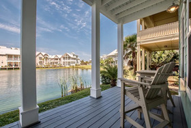 Cinnamon Shore