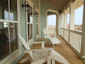 Cinnamon Shore