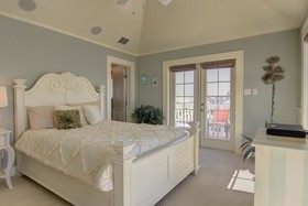 Cinnamon Shore