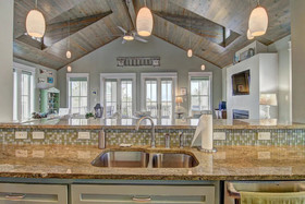 Cinnamon Shore