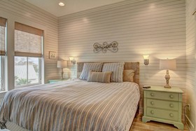 Cinnamon Shore