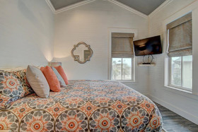 Cinnamon Shore