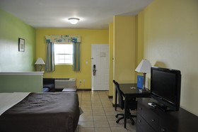 Plantation Suites and Conference Center