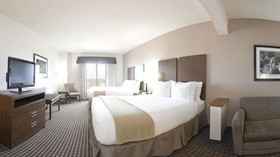 Holiday Inn Express Hotel & Suites Port Arthur