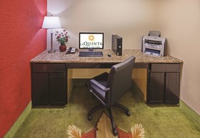 La Quinta Inn & Suites by Wyndham Port Arthur