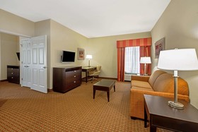 La Quinta Inn & Suites by Wyndham Port Arthur