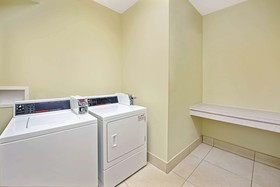 La Quinta Inn & Suites by Wyndham Port Arthur