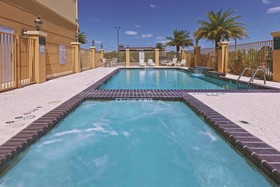 La Quinta Inn & Suites by Wyndham Port Arthur