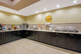La Quinta Inn & Suites by Wyndham Port Arthur