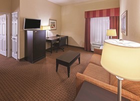 La Quinta Inn & Suites by Wyndham Port Arthur