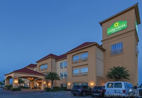 La Quinta Inn & Suites by Wyndham Port Arthur