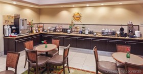 La Quinta Inn & Suites by Wyndham Port Arthur