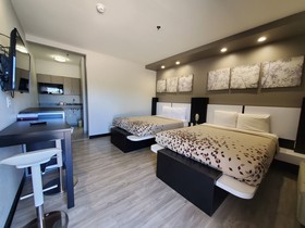 Crystal Inn