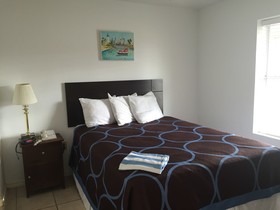 Port Isla Inn
