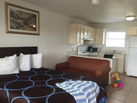 Port Isla Inn