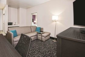 La Quinta Inn & Suites by Wyndham Corpus Christi - Portland