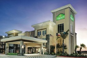 La Quinta Inn & Suites by Wyndham Corpus Christi - Portland