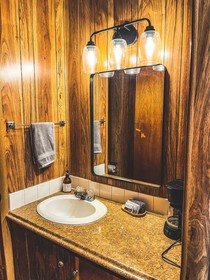 Reel Inn and Lodge