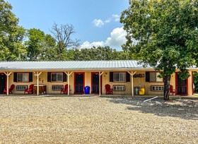 Reel Inn and Lodge