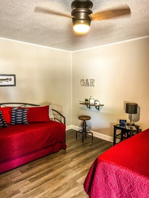 Reel Inn and Lodge