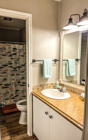 Reel Inn and Lodge