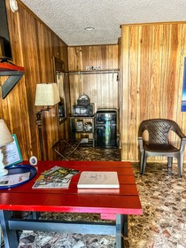 Reel Inn and Lodge