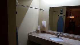 Deluxe Inn & Suites Raymondville