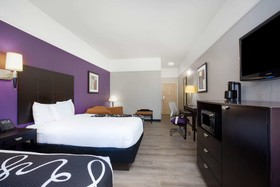 La Quinta Inn & Suites by Wyndham Raymondville