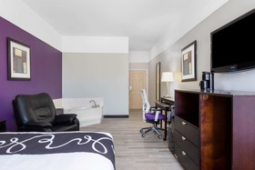 La Quinta Inn & Suites by Wyndham Raymondville